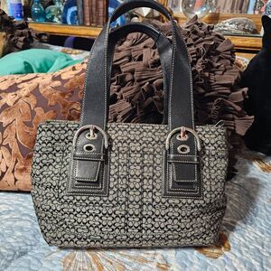 2008 Coach Y2K East West Soho Tote Purse Shoulder Bag in Signature Jacquard